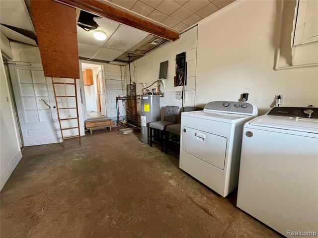 8044 Fremont Street, Westland, MI 48185
