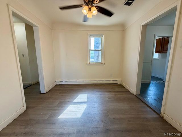 8044 Fremont Street, Westland, MI 48185