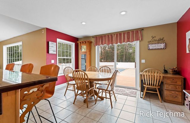 2055 Rambling Oak Drive, Muskegon Twp, MI 49445