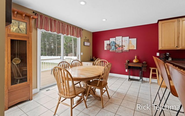 2055 Rambling Oak Drive, Muskegon Twp, MI 49445