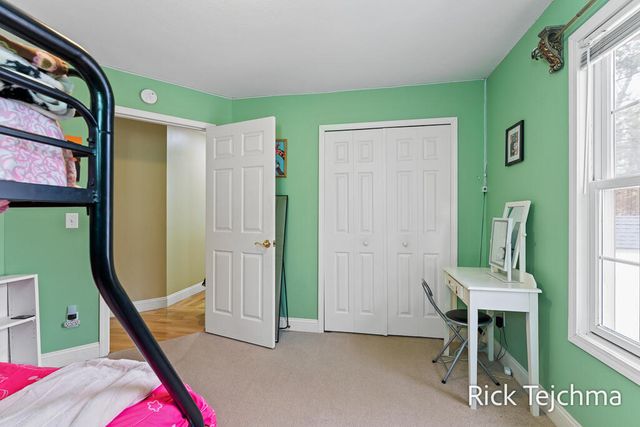 2055 Rambling Oak Drive, Muskegon Twp, MI 49445