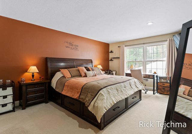 2055 Rambling Oak Drive, Muskegon Twp, MI 49445