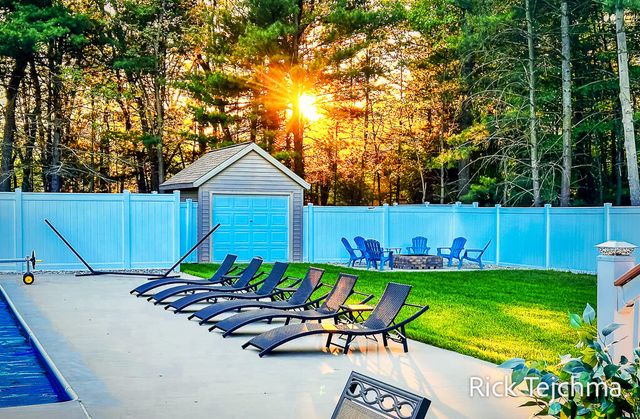 2055 Rambling Oak Drive, Muskegon Twp, MI 49445