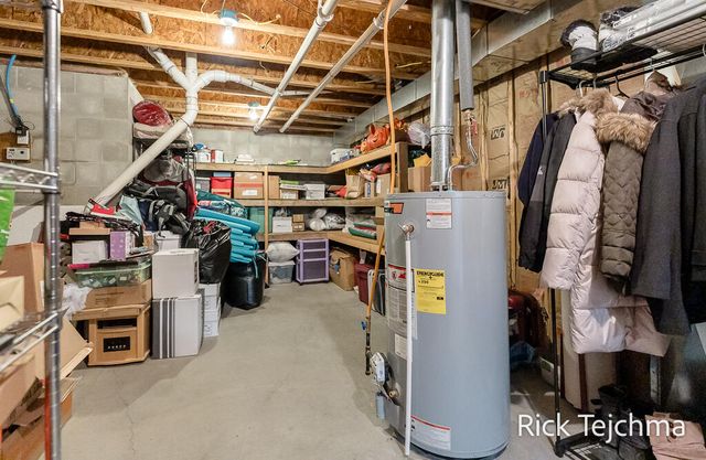 2055 Rambling Oak Drive, Muskegon Twp, MI 49445