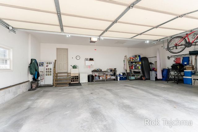 2055 Rambling Oak Drive, Muskegon Twp, MI 49445