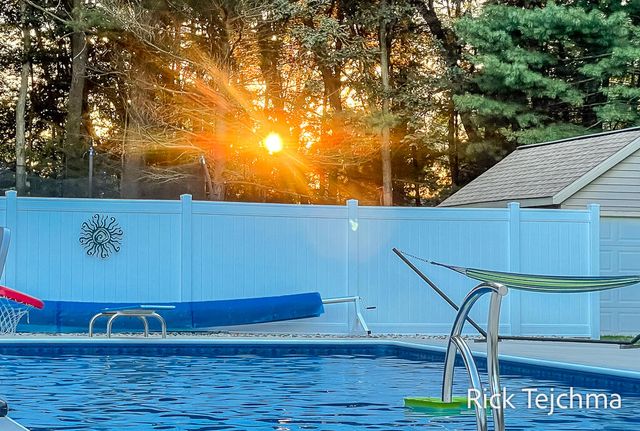 2055 Rambling Oak Drive, Muskegon Twp, MI 49445