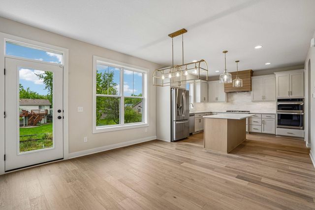 5890 Freeland Alcove N, Hugo, MN 55038