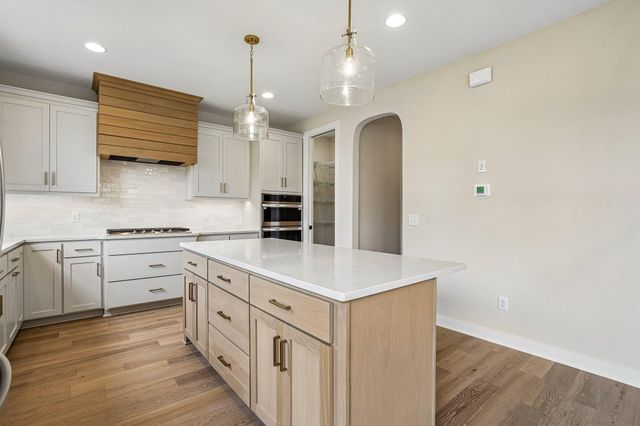 5890 Freeland Alcove N, Hugo, MN 55038
