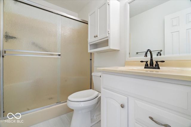 949 Peppermill Run, Greenwood, IN 46143