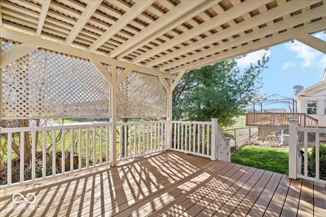 949 Peppermill Run, Greenwood, IN 46143