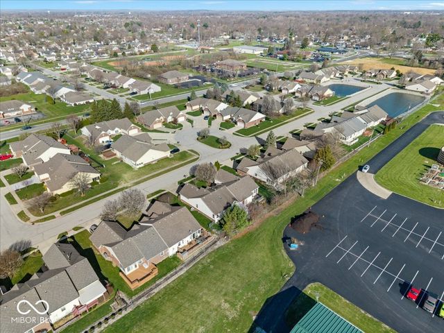 949 Peppermill Run, Greenwood, IN 46143