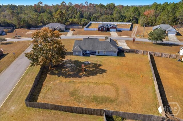 242 Parish Loop NE, Hinesville, GA 31313