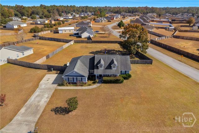 242 Parish Loop NE, Hinesville, GA 31313