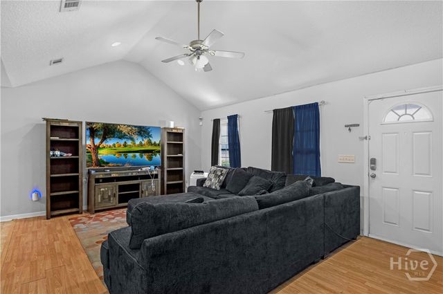 242 Parish Loop NE, Hinesville, GA 31313