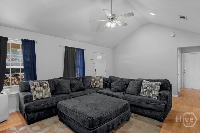 242 Parish Loop NE, Hinesville, GA 31313