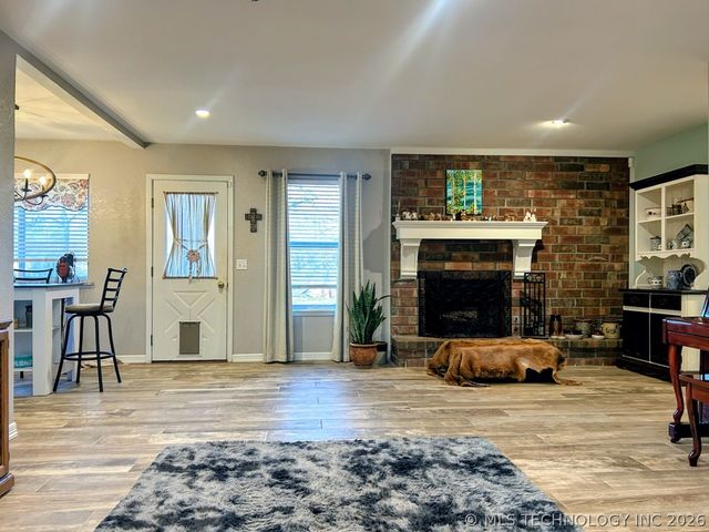 12866 S 279th East Avenue, Coweta, OK 74429