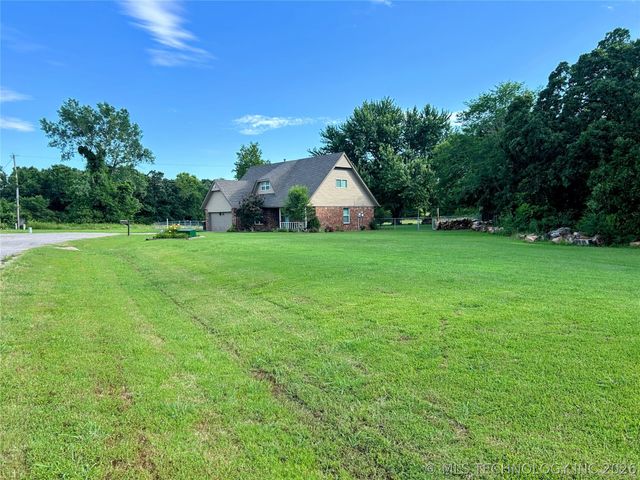 12866 S 279th East Avenue, Coweta, OK 74429