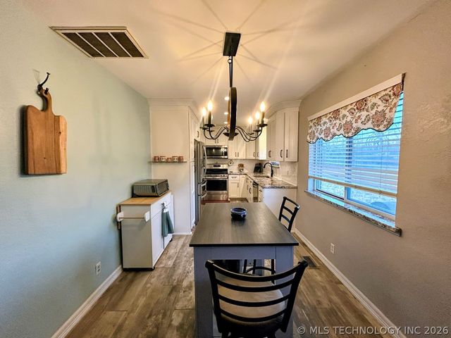 12866 S 279th East Avenue, Coweta, OK 74429