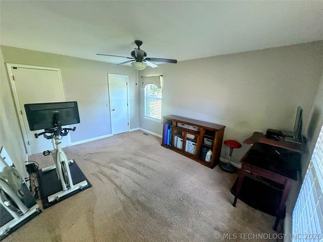 12866 S 279th East Avenue, Coweta, OK 74429