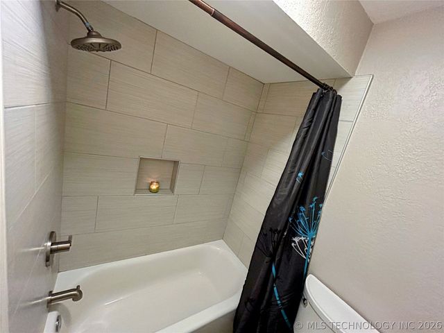 12866 S 279th East Avenue, Coweta, OK 74429