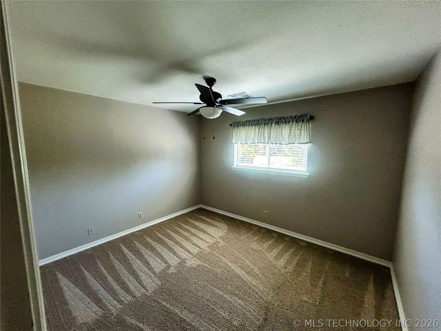 12866 S 279th East Avenue, Coweta, OK 74429