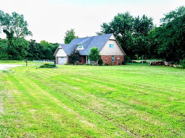 12866 S 279th East Avenue, Coweta, OK 74429