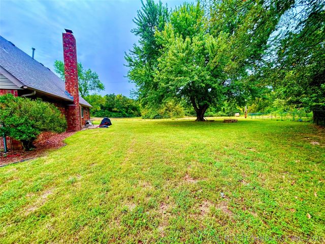 12866 S 279th East Avenue, Coweta, OK 74429