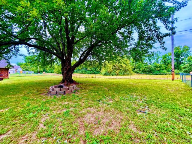 12866 S 279th East Avenue, Coweta, OK 74429