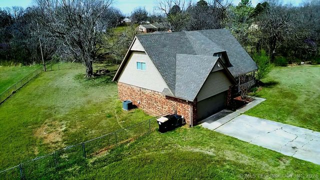 12866 S 279th East Avenue, Coweta, OK 74429