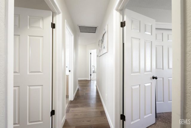 9016 Saint Jean Court, Bakersfield, CA 93312