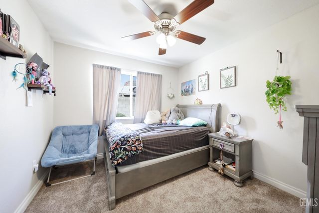 9016 Saint Jean Court, Bakersfield, CA 93312