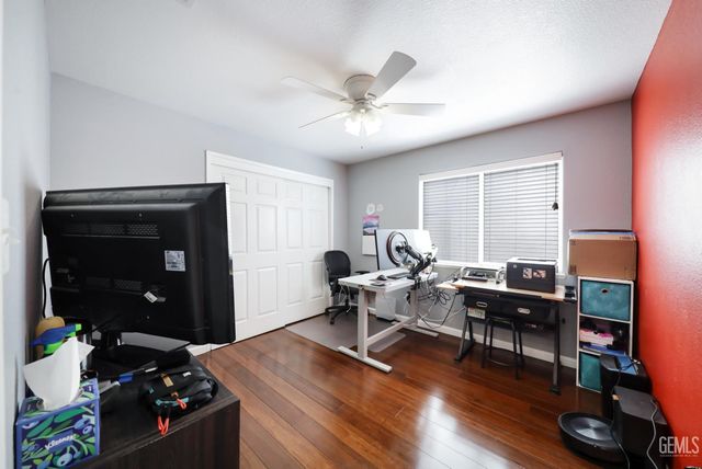 9016 Saint Jean Court, Bakersfield, CA 93312