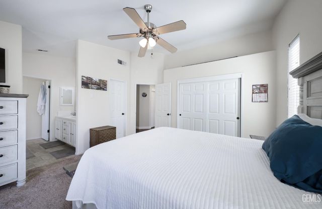 9016 Saint Jean Court, Bakersfield, CA 93312