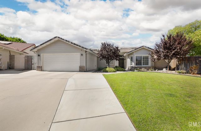 9016 Saint Jean Court, Bakersfield, CA 93312