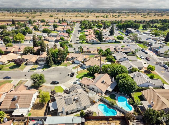 9016 Saint Jean Court, Bakersfield, CA 93312