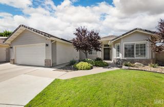 9016 Saint Jean Court, Bakersfield, CA 93312