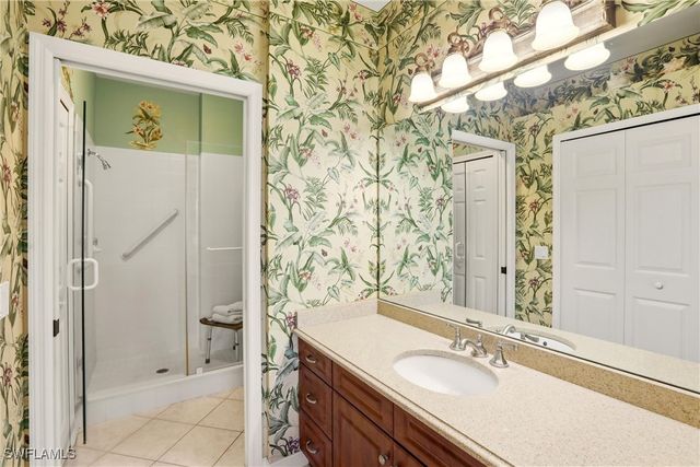 5685 Heron LN 304, Naples, FL 34110