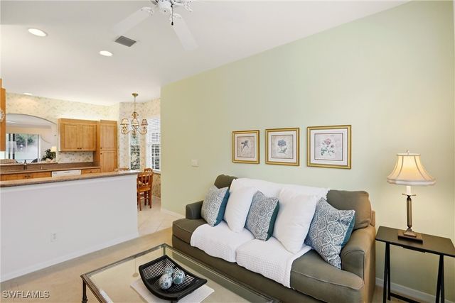 5685 Heron LN 304, Naples, FL 34110