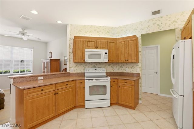 5685 Heron LN 304, Naples, FL 34110