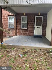 5842 N 3 RD ST, Philadelphia, PA 19120