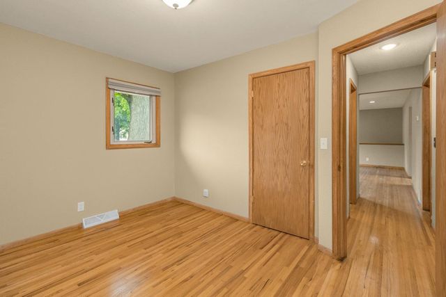 5901 6th Street NE, Fridley, MN 55432