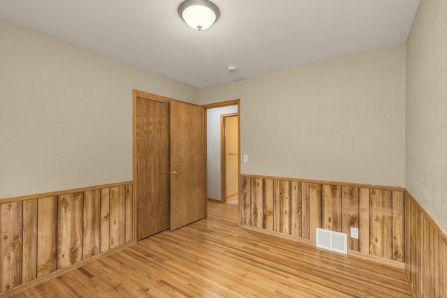 5901 6th Street NE, Fridley, MN 55432