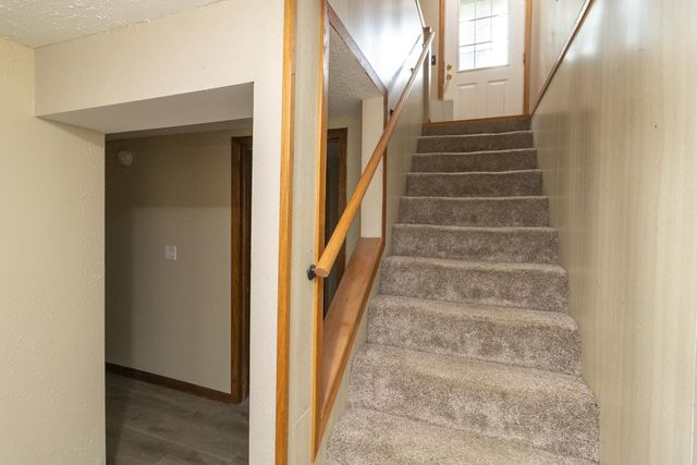 5901 6th Street NE, Fridley, MN 55432