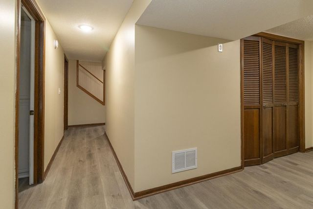 5901 6th Street NE, Fridley, MN 55432
