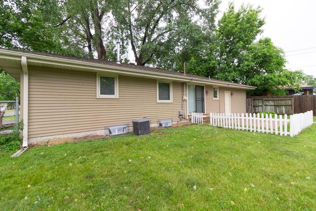 5901 6th Street NE, Fridley, MN 55432