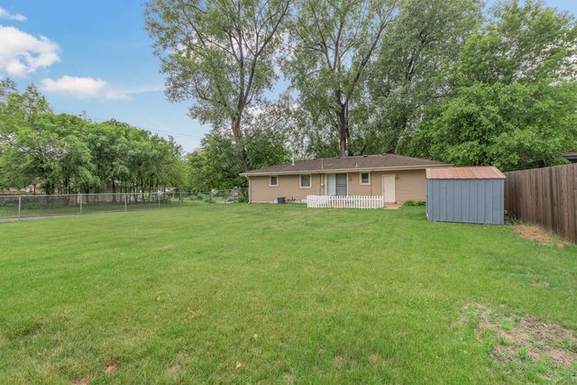 5901 6th Street NE, Fridley, MN 55432