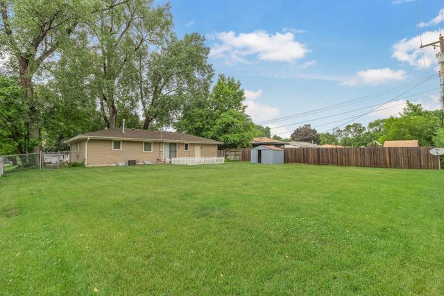 5901 6th Street NE, Fridley, MN 55432