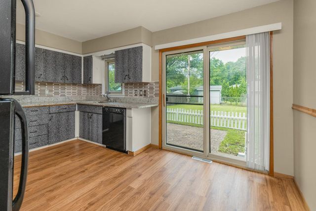 5901 6th Street NE, Fridley, MN 55432