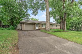 5901 6th Street NE, Fridley, MN 55432