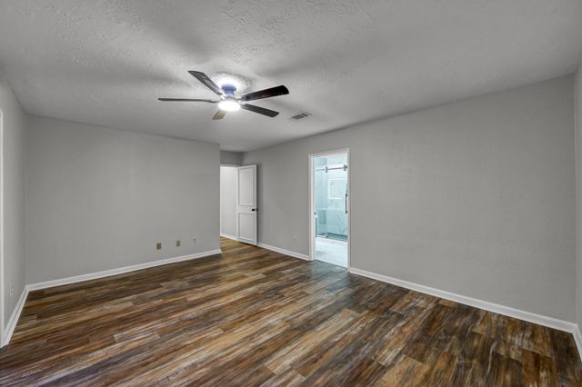 107 Shadylyn Drive, Conroe, TX 77304